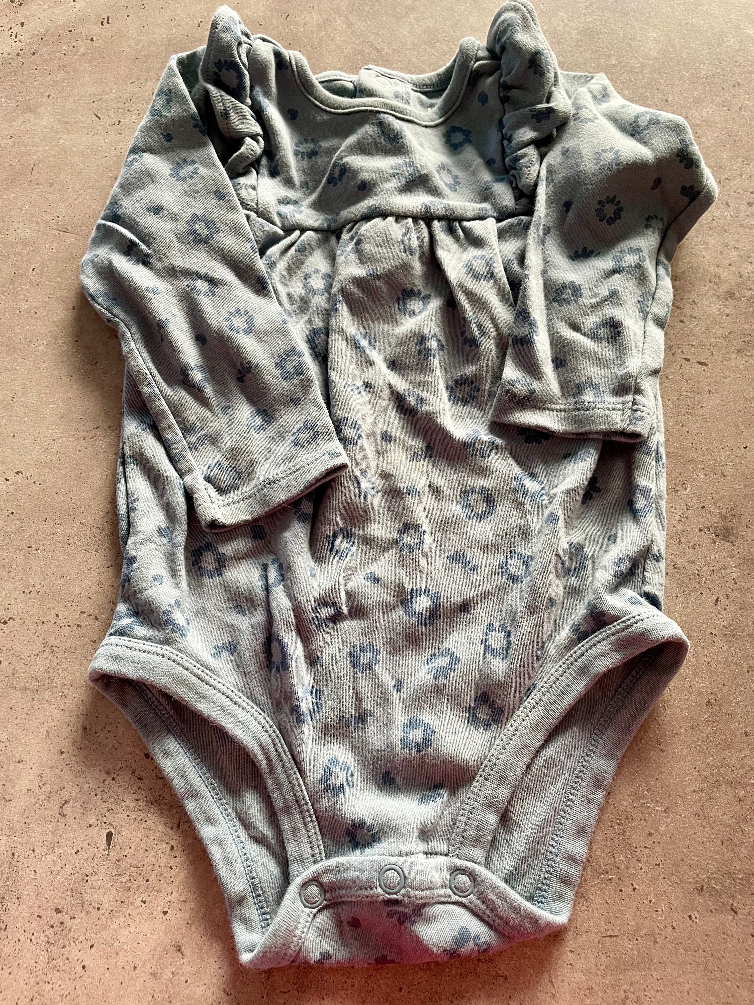 cache-couche manches longues carter's18 mois